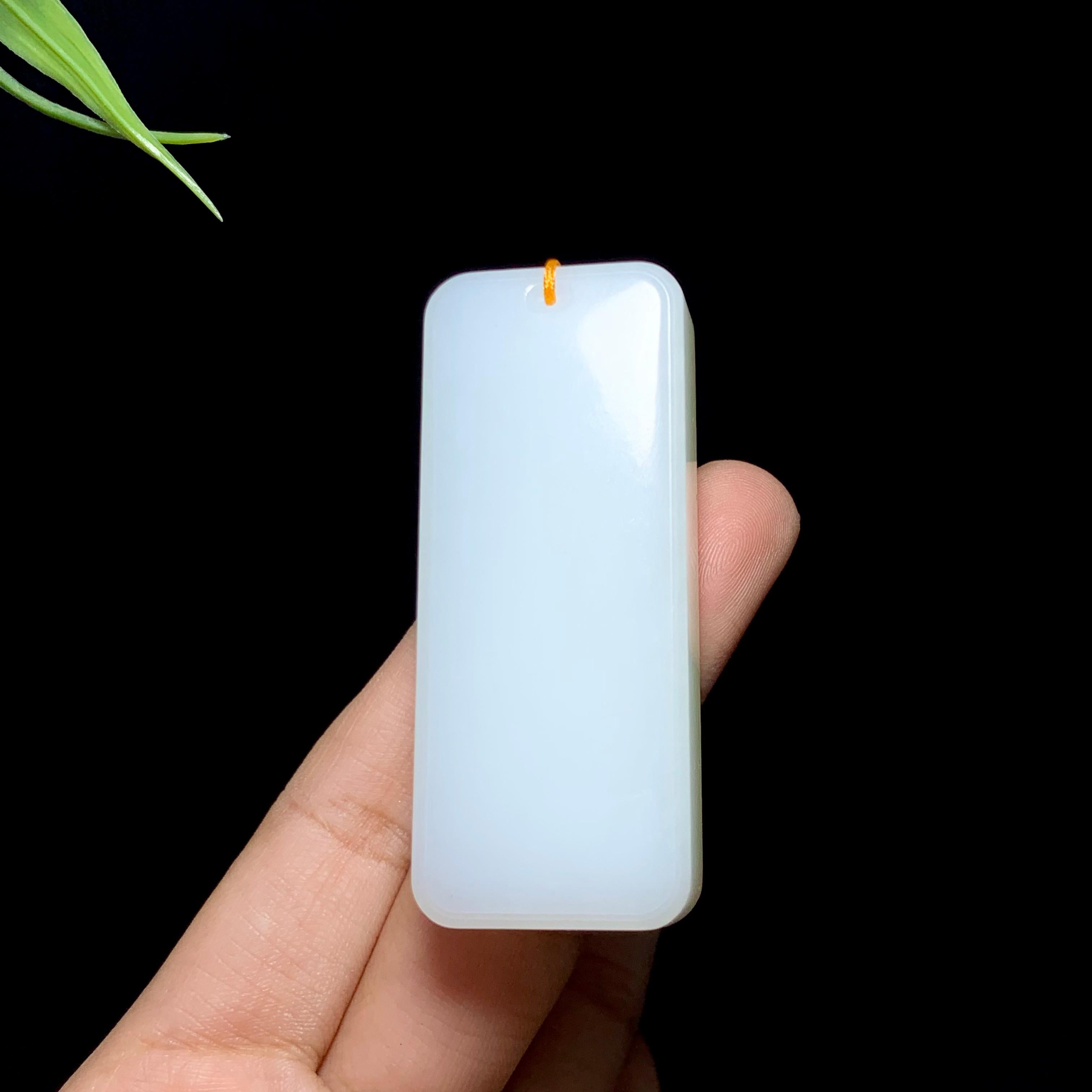 和田山料羊脂白玉无事牌（51.1g）