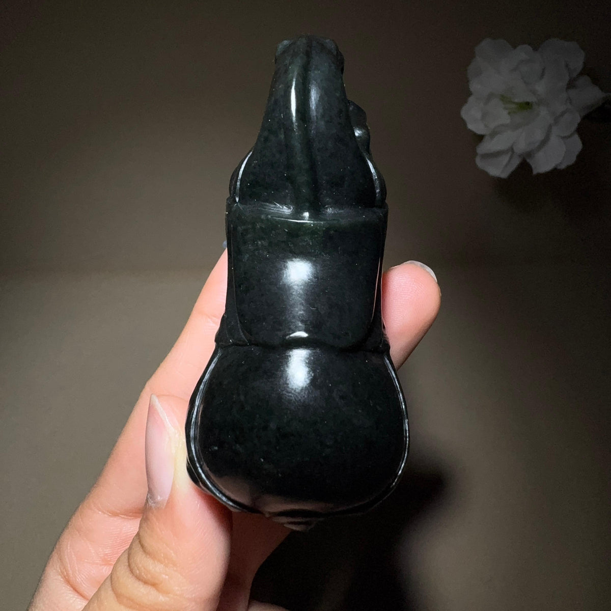 和田玉黑青手把件马到成功（142.3g）