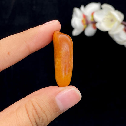 和田玉黄沁皮籽料原石（14.4g）