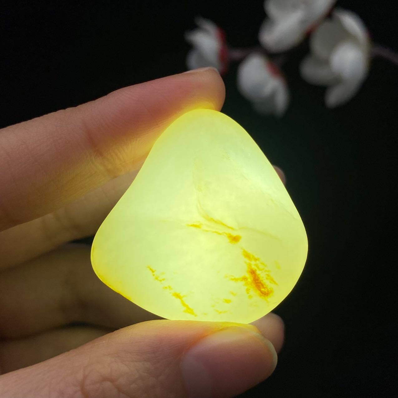 和田玉洒金皮籽料挂件（20.2g）