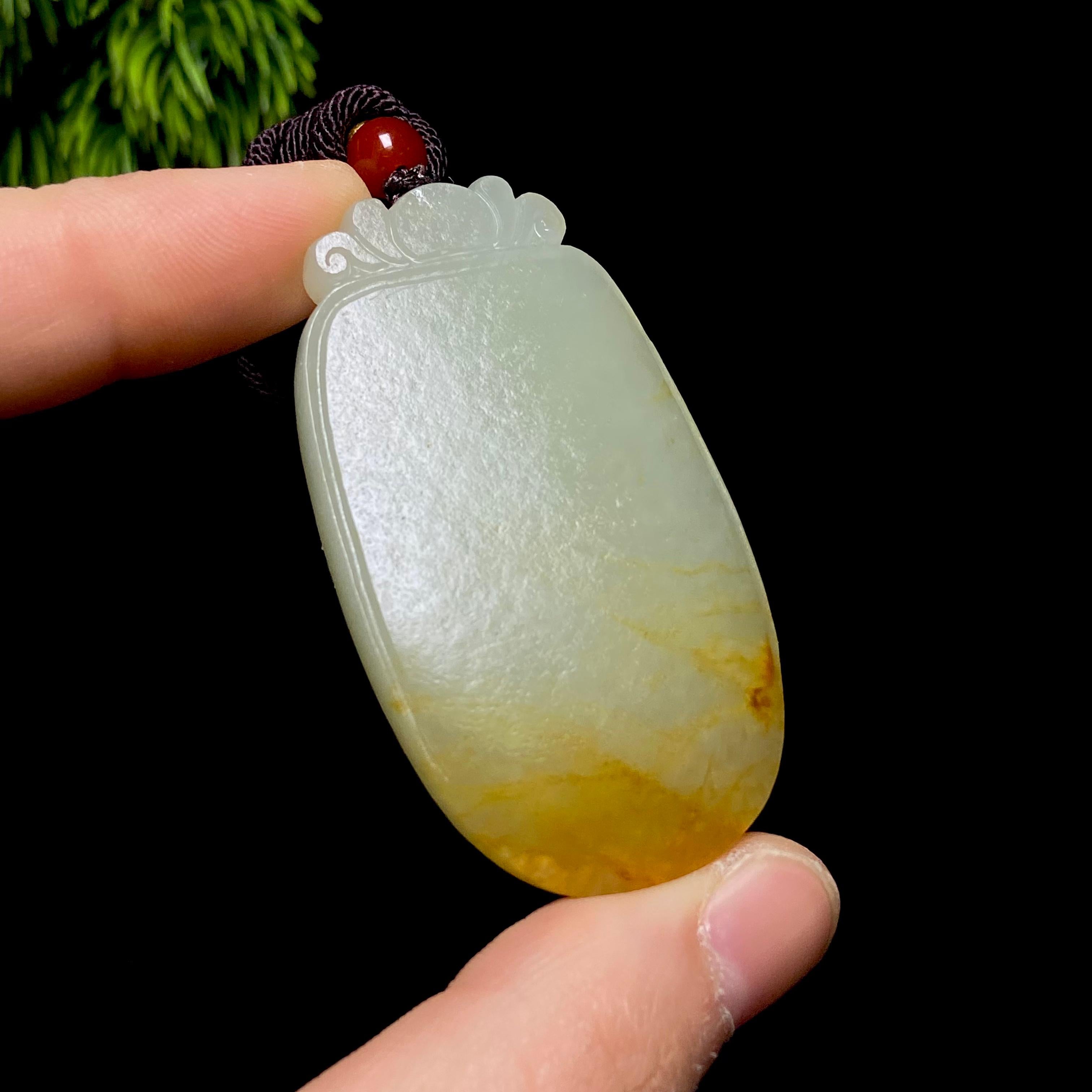 秒杀和田玉籽料无事牌（35.8g）