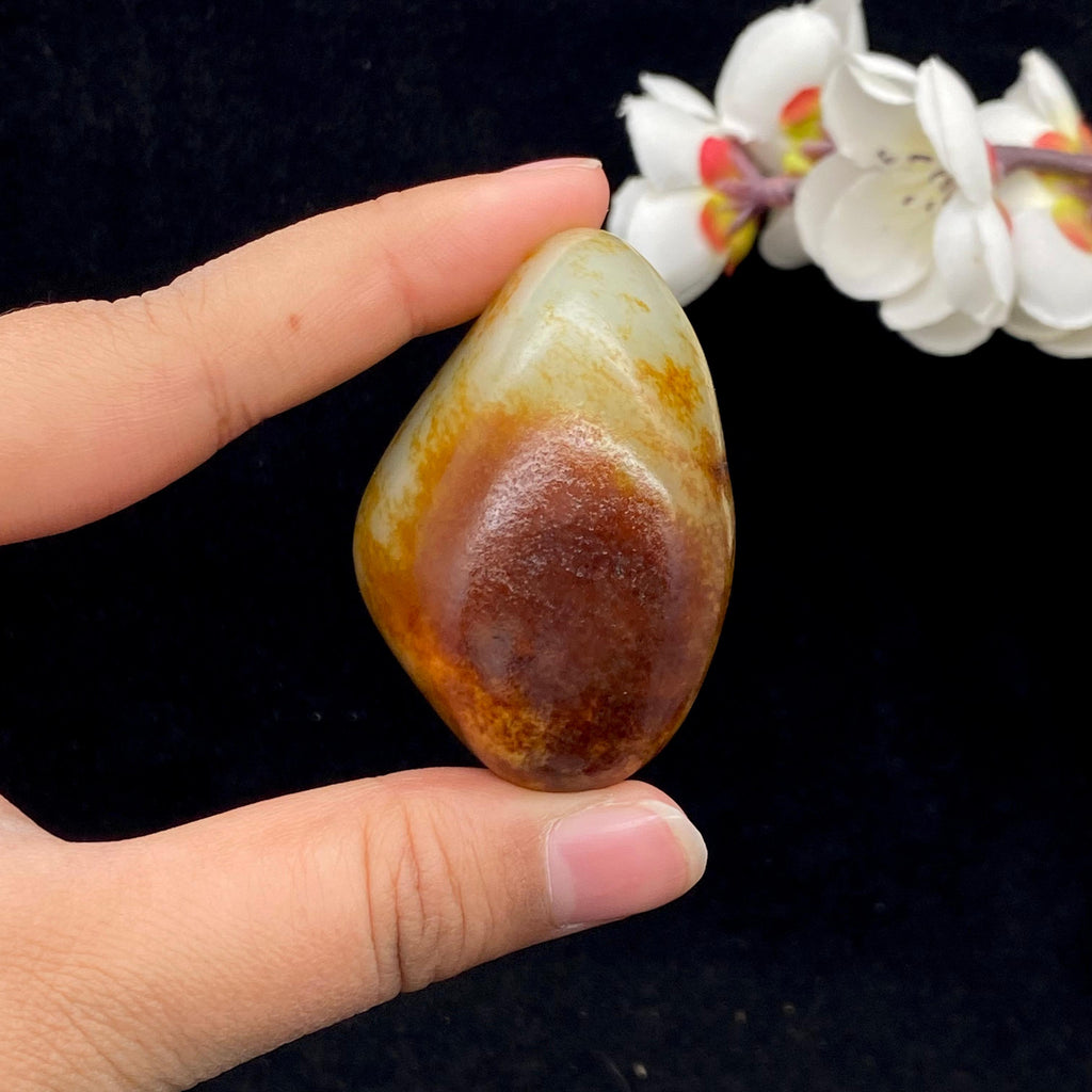 和田玉聚红皮籽料小手把件（75.3g）