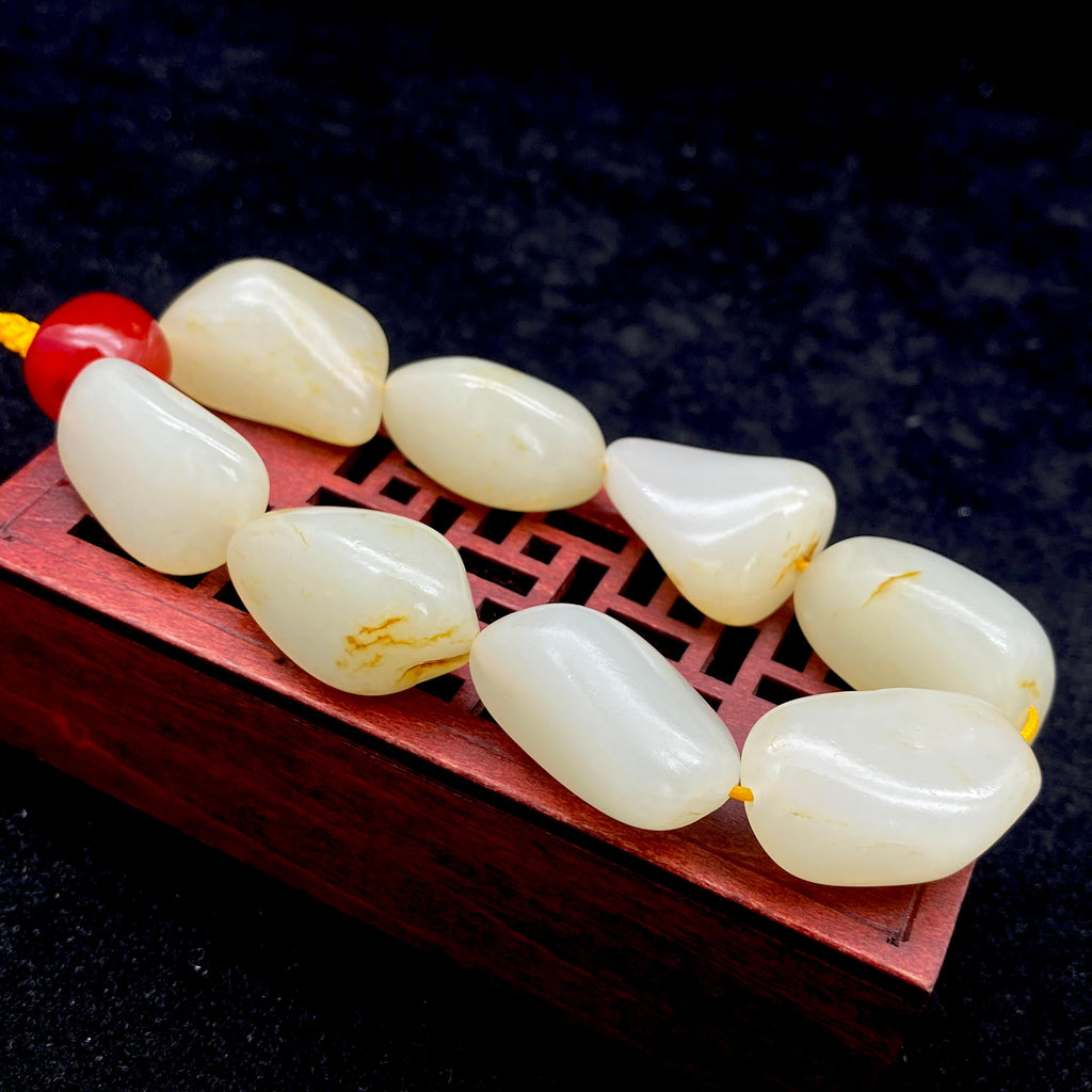 和田玉洒金皮【精品手串】（68.2g）