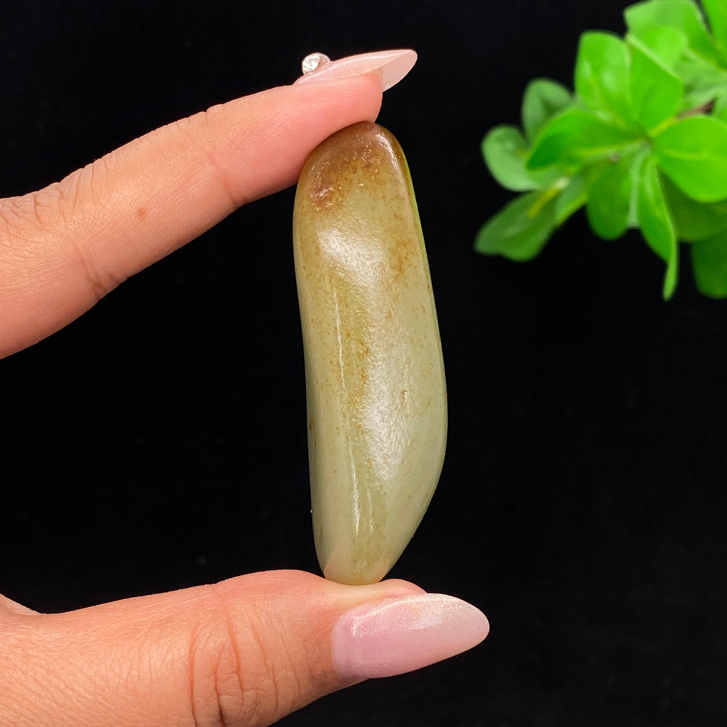和田玉黄皮籽料大挂件（46.6g）