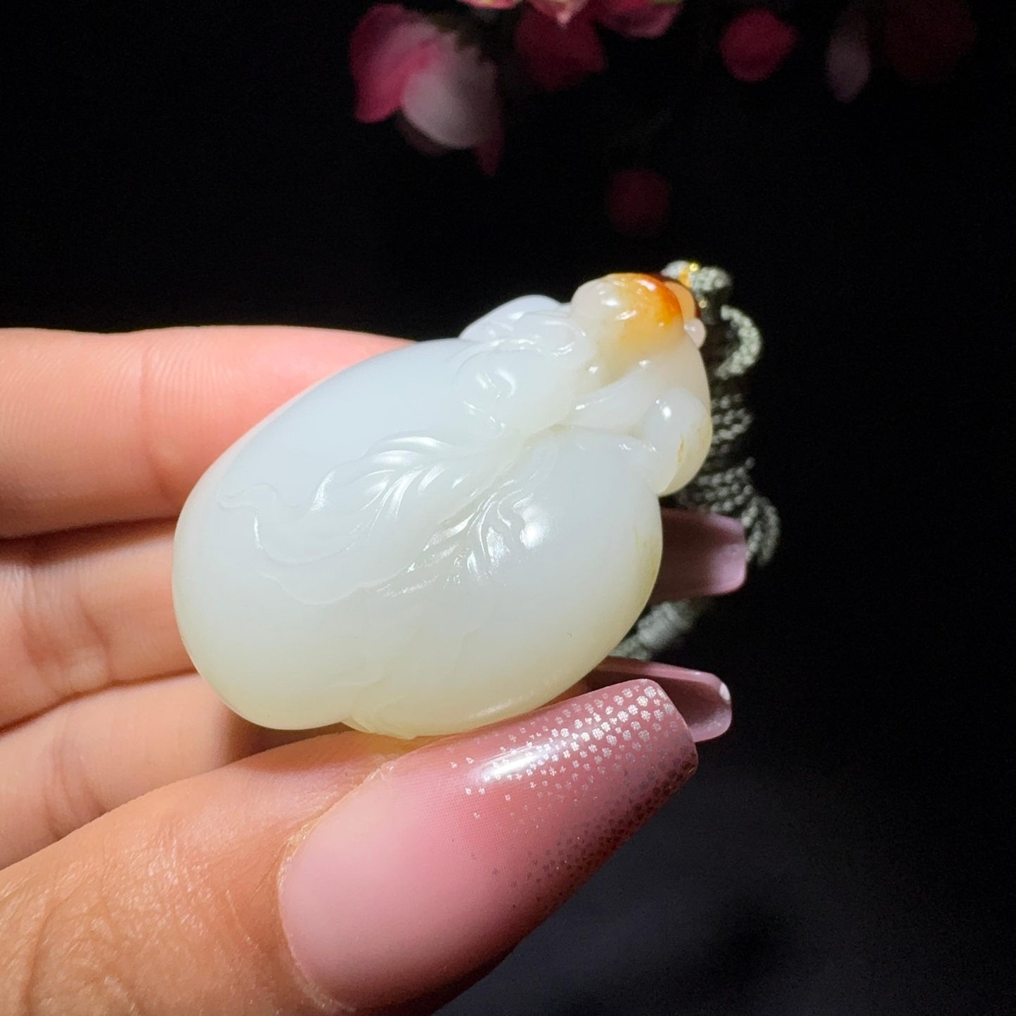 和田玉籽料猴子吊坠（37.1g）