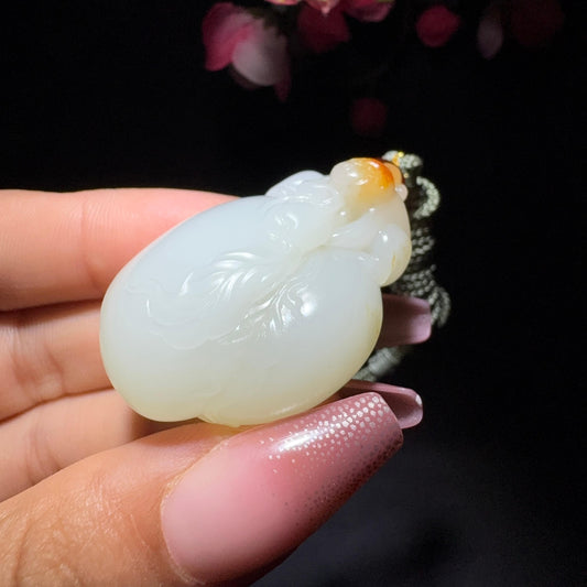 和田玉籽料猴子吊坠（37.1g）
