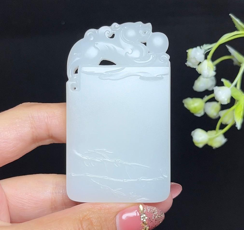 高品质和田玉羊脂白玉府上有龙平安无事牌（76.7g）