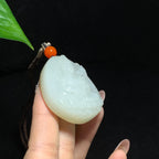 和田籽料秋梨皮白玉观音挂件（47.2g）