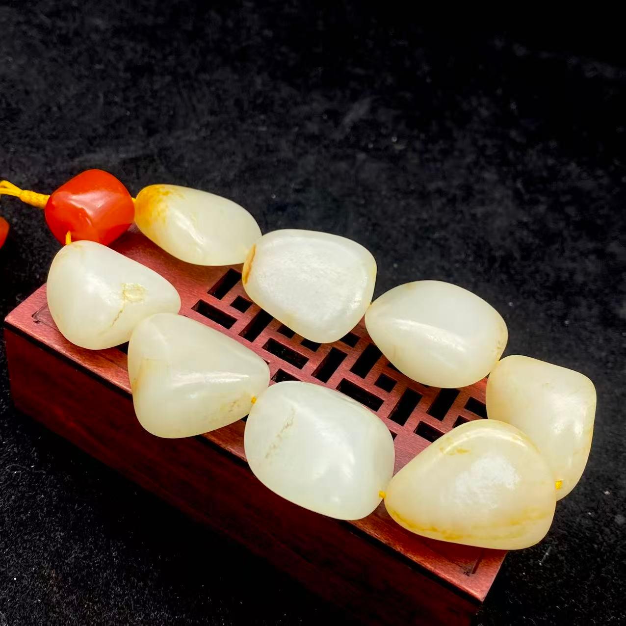 和田玉洒金皮【精品手串】（103.9g）