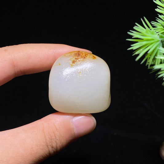 和田玉白玉洒金皮籽料原石（33g）