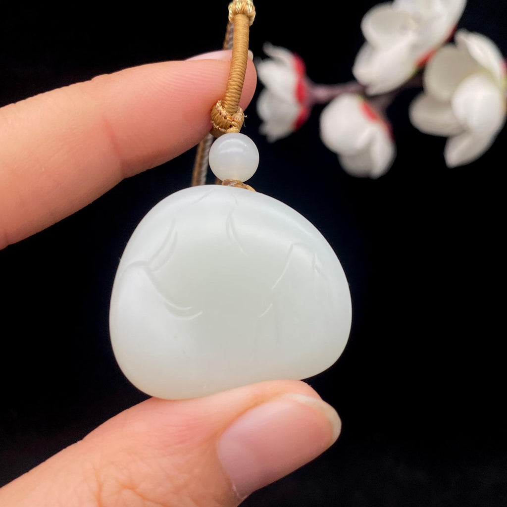 和田玉白玉 米达料【坐莲观音】挂件（12.3g）