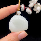 和田玉白玉 米达料【坐莲观音】挂件（12.3g）