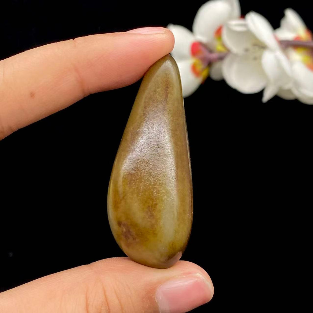 和田玉秋梨黄皮籽料挂件（35.2g）