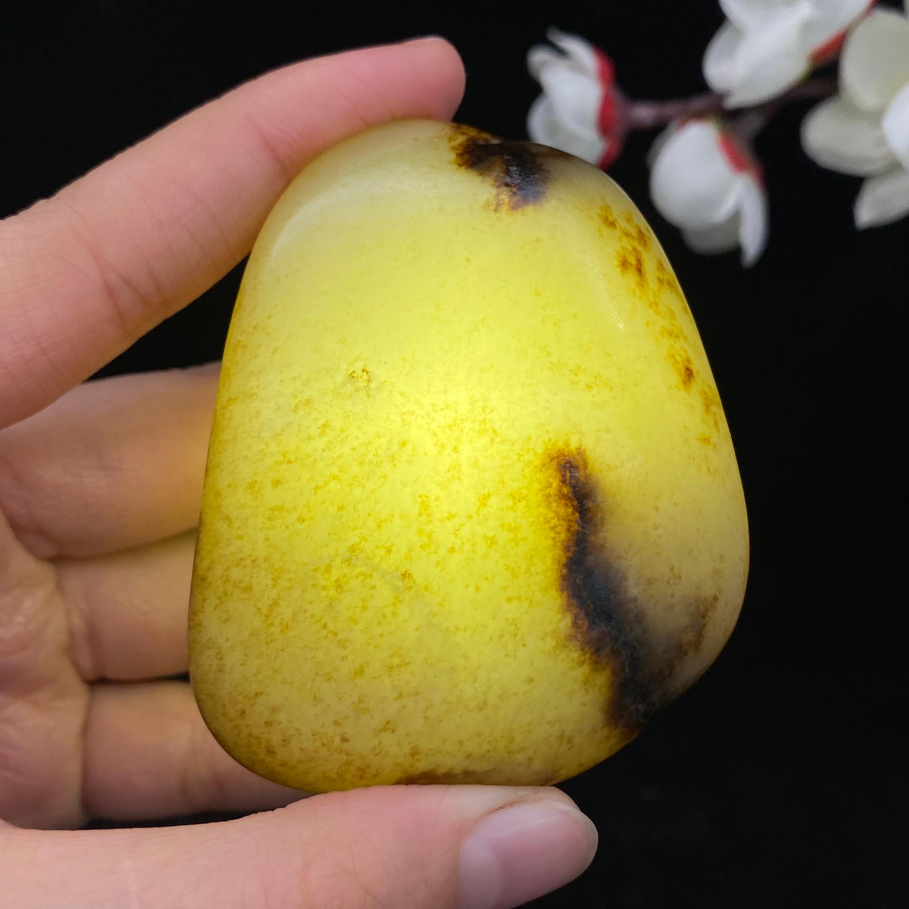和田玉聚黄皮籽料原石（100.4g）