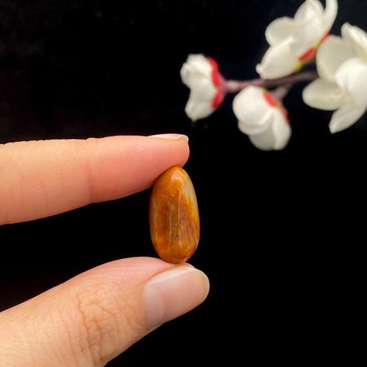 和田玉聚红皮籽料原石（4.7g）