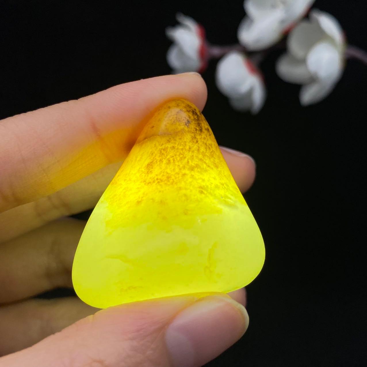 【超值推荐】和田玉聚黄皮籽料（29.6g）