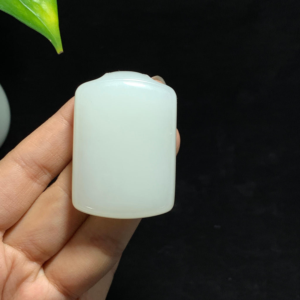 和田山料高冰底白玉无事牌（51.2g）