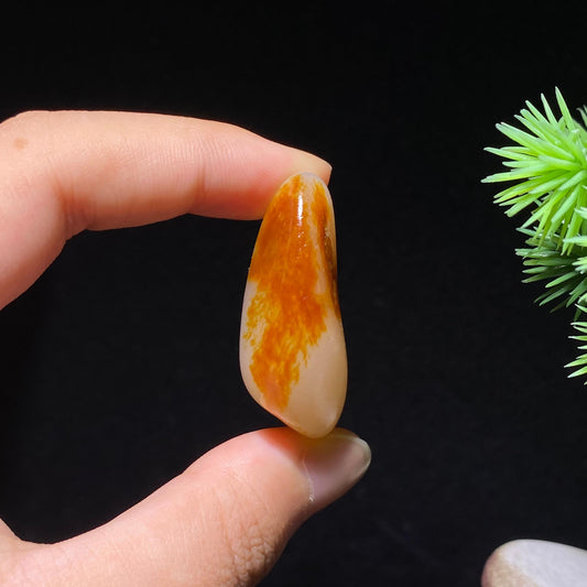 和田玉白玉红皮籽料原石（17.2g）