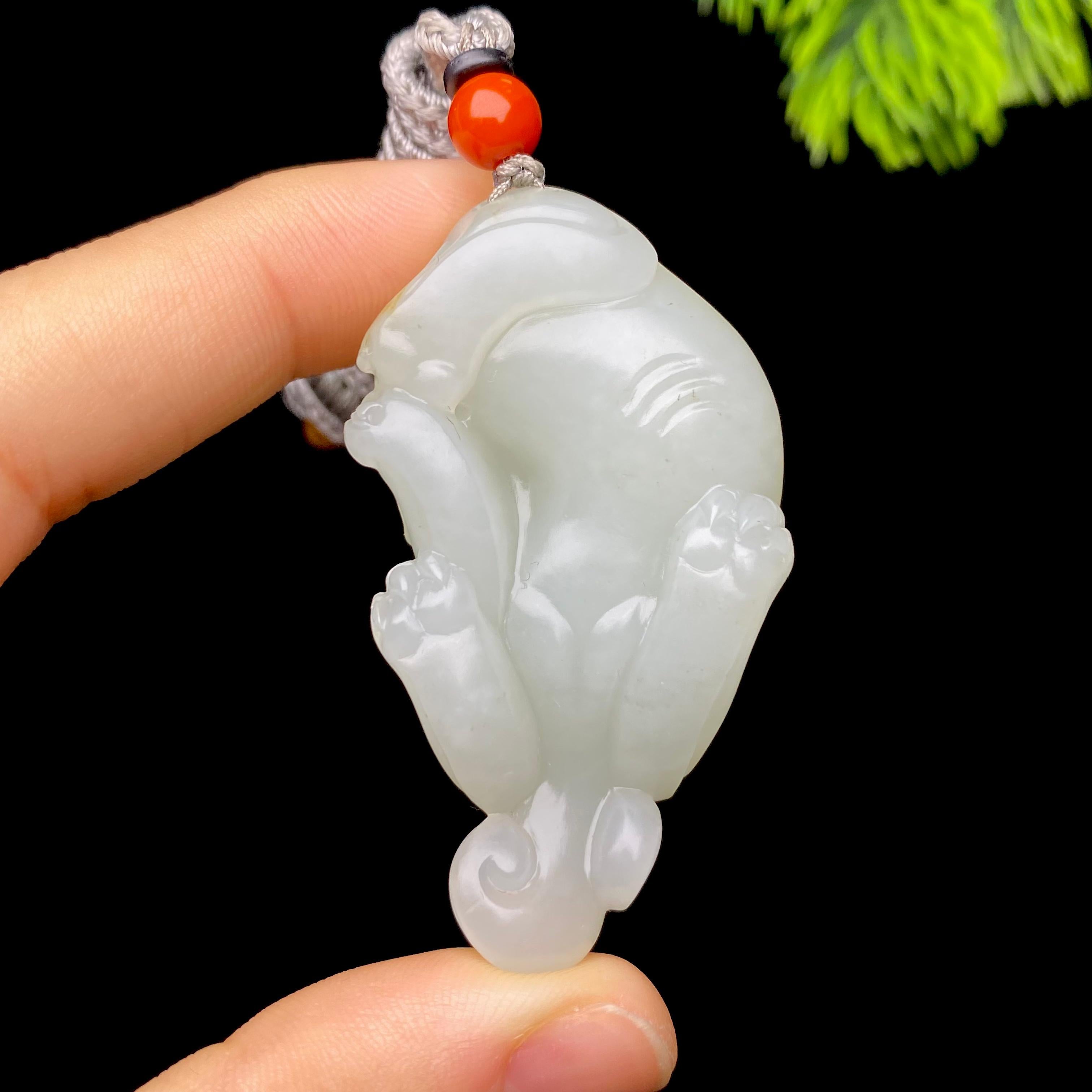 籽料雕件– 厚德载玉