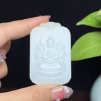 新疆和田玉且末糖羊脂玉千手观音（37.8g）