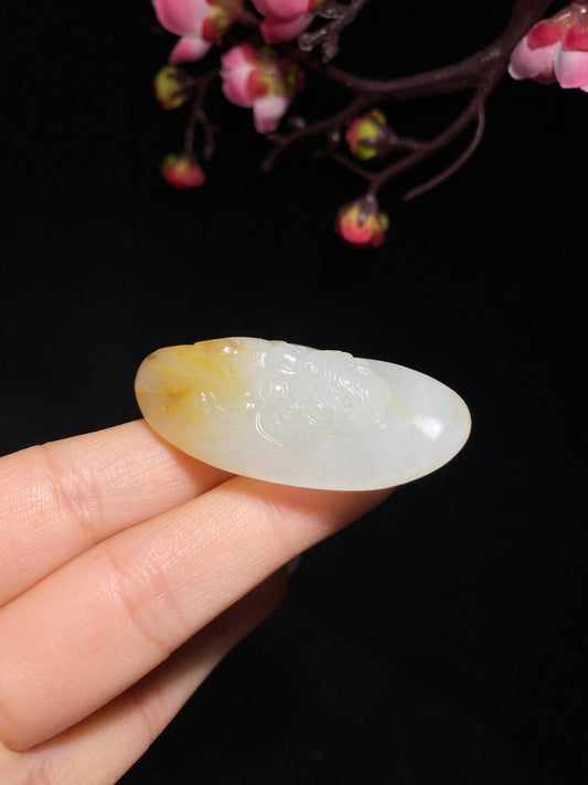 和田玉籽料白玉兽面挂件（30.7g）