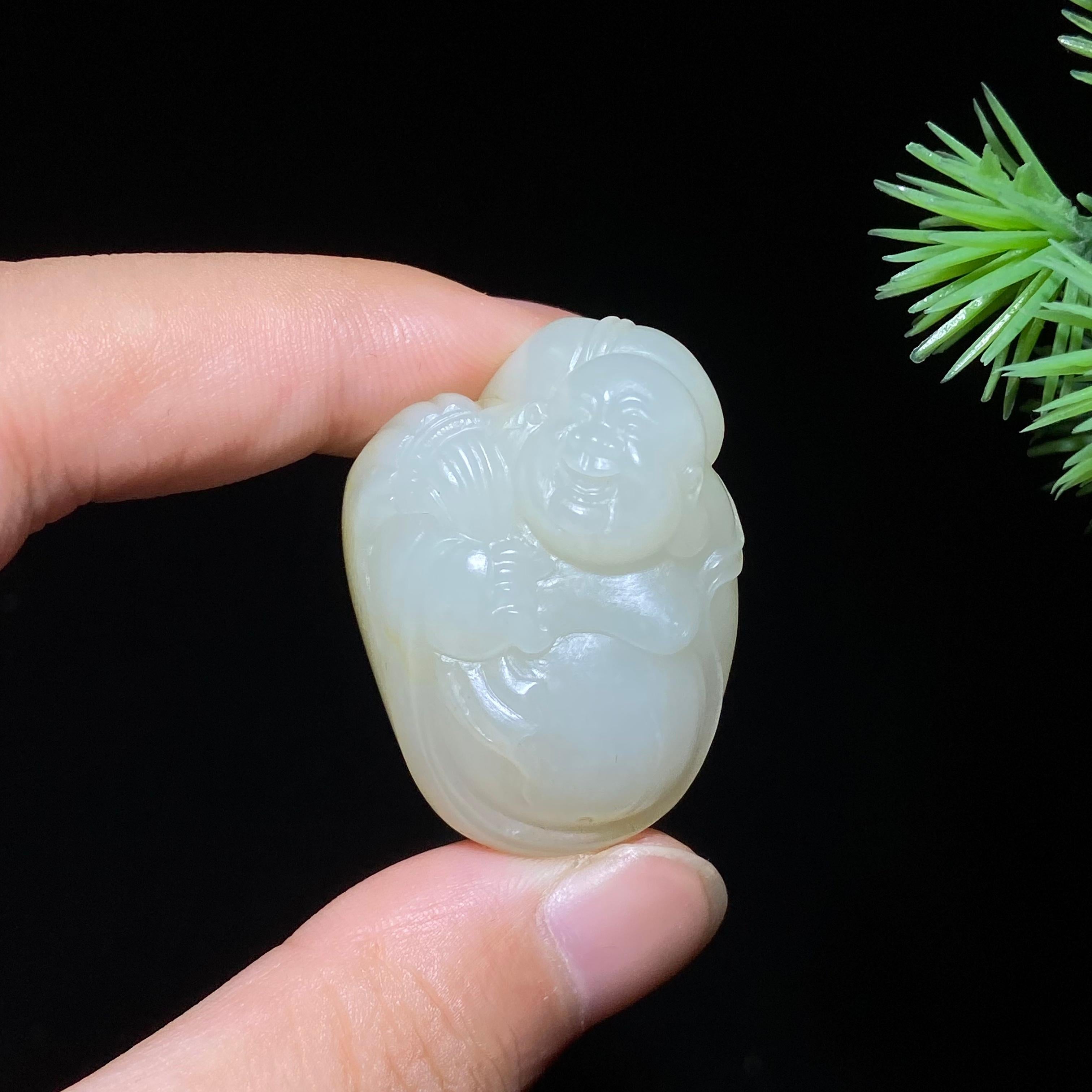和田玉籽料佛公（19.2g）