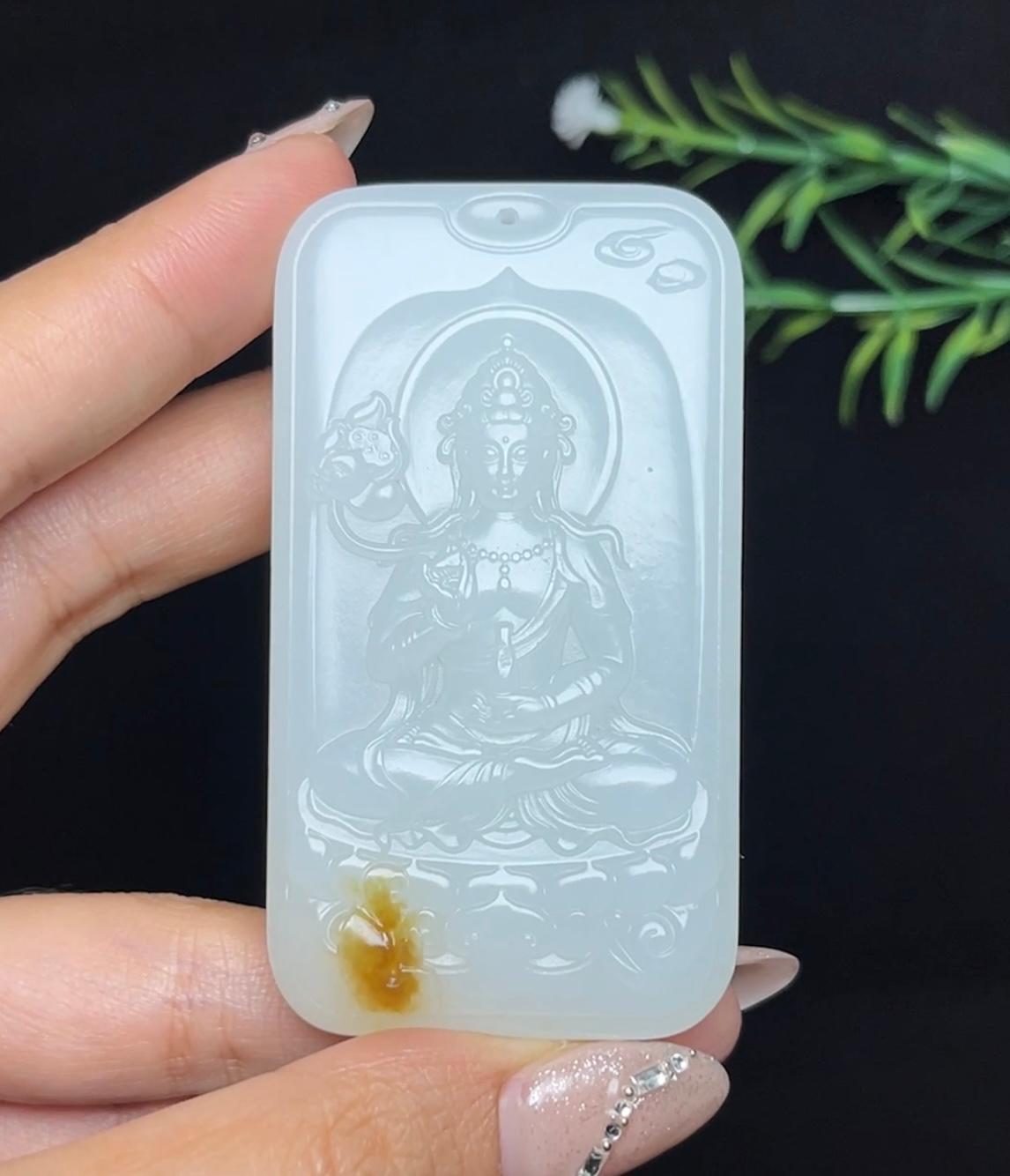 和田玉糖白羊脂玉持莲观音（68.5g）