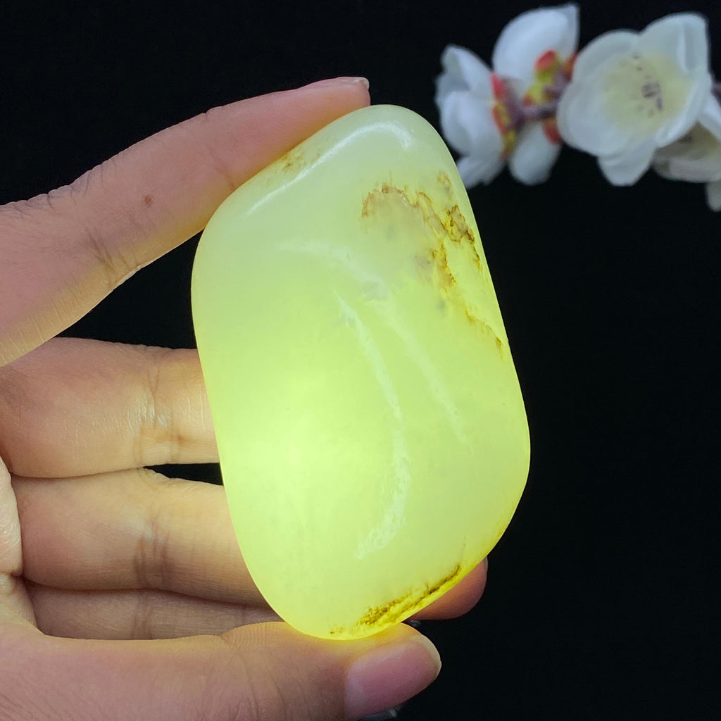 和田玉秋梨皮籽料手把件（152.2g）