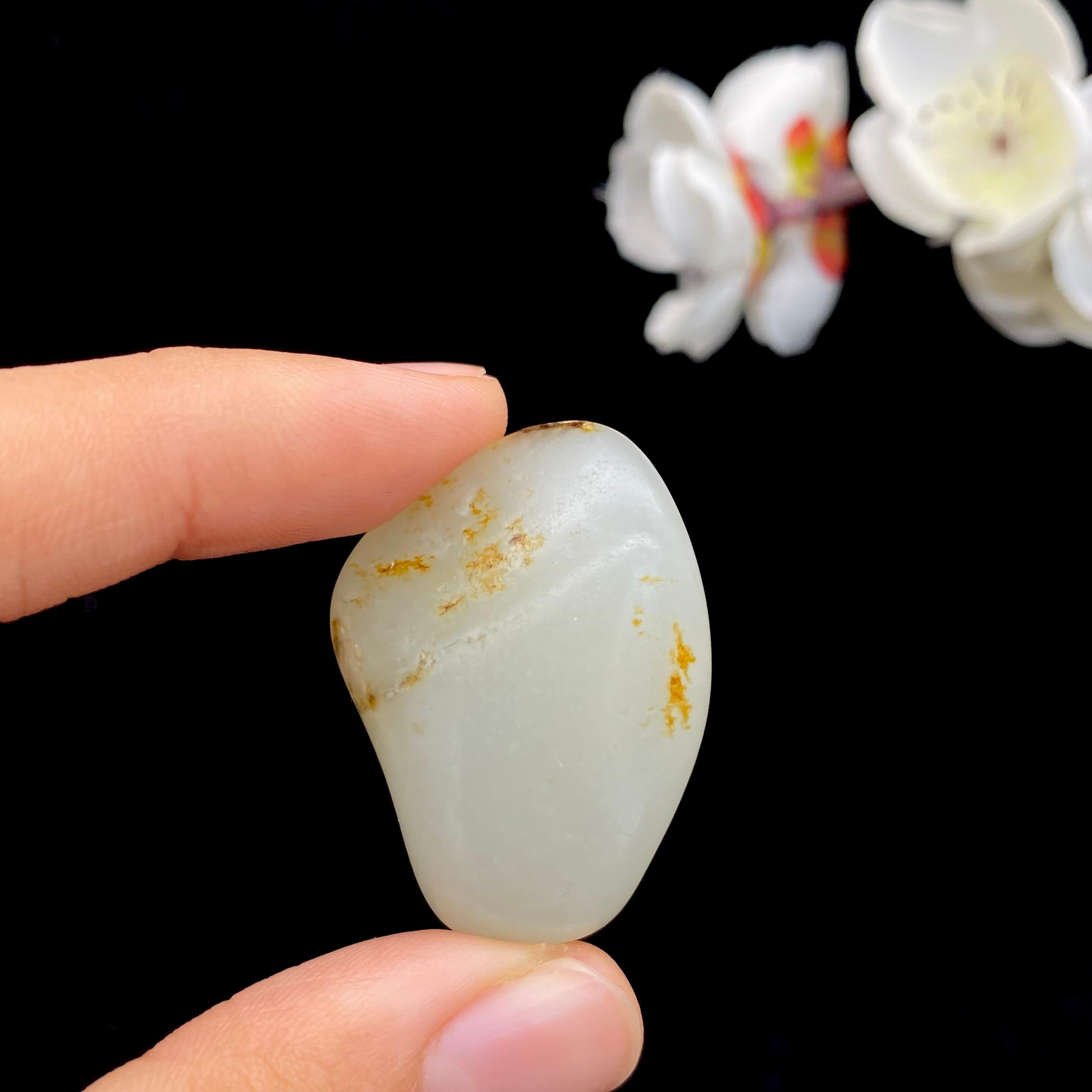【超值推荐】和田玉洒金皮籽料原石（22.2g）