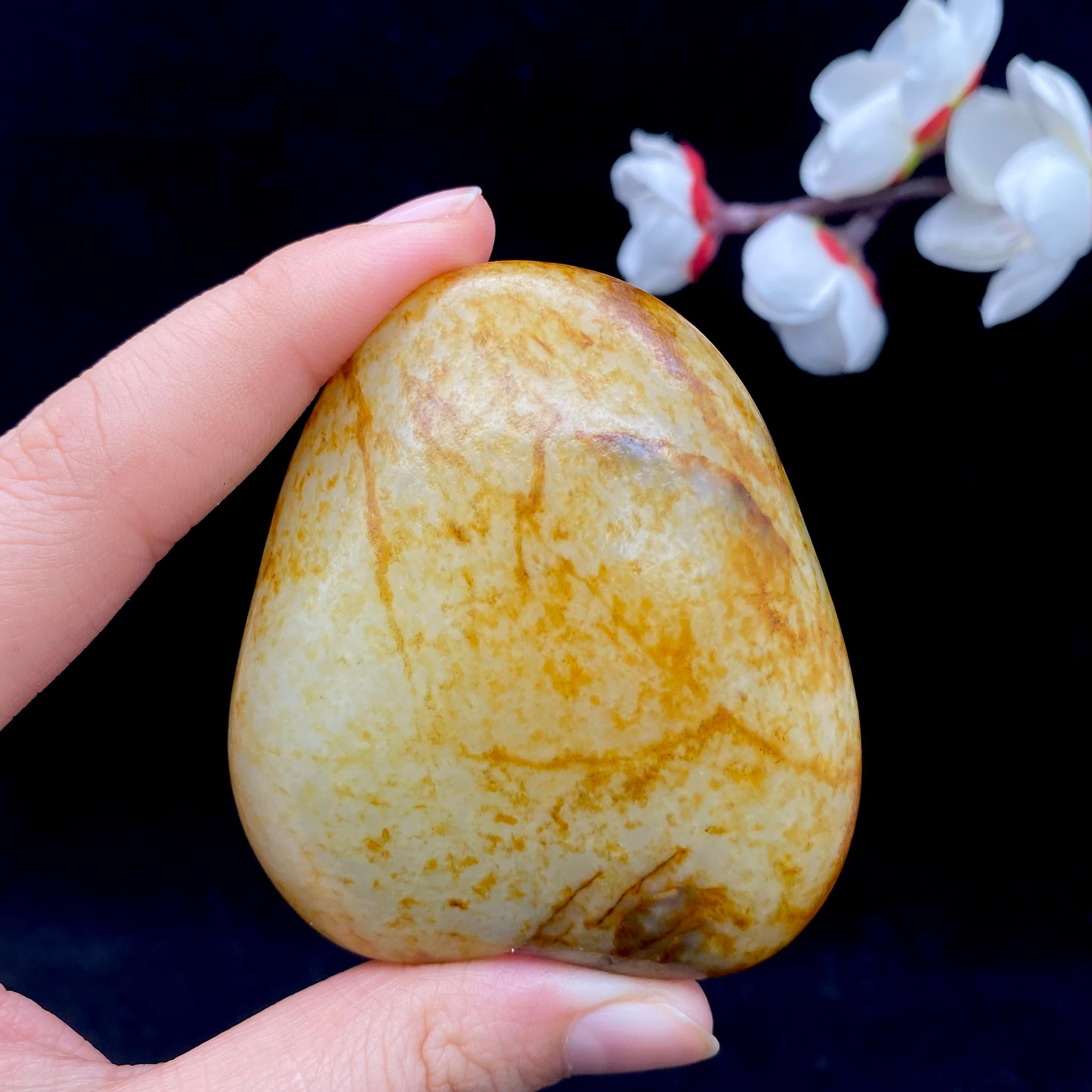 和田玉满洒金皮籽料原石（158.9g）