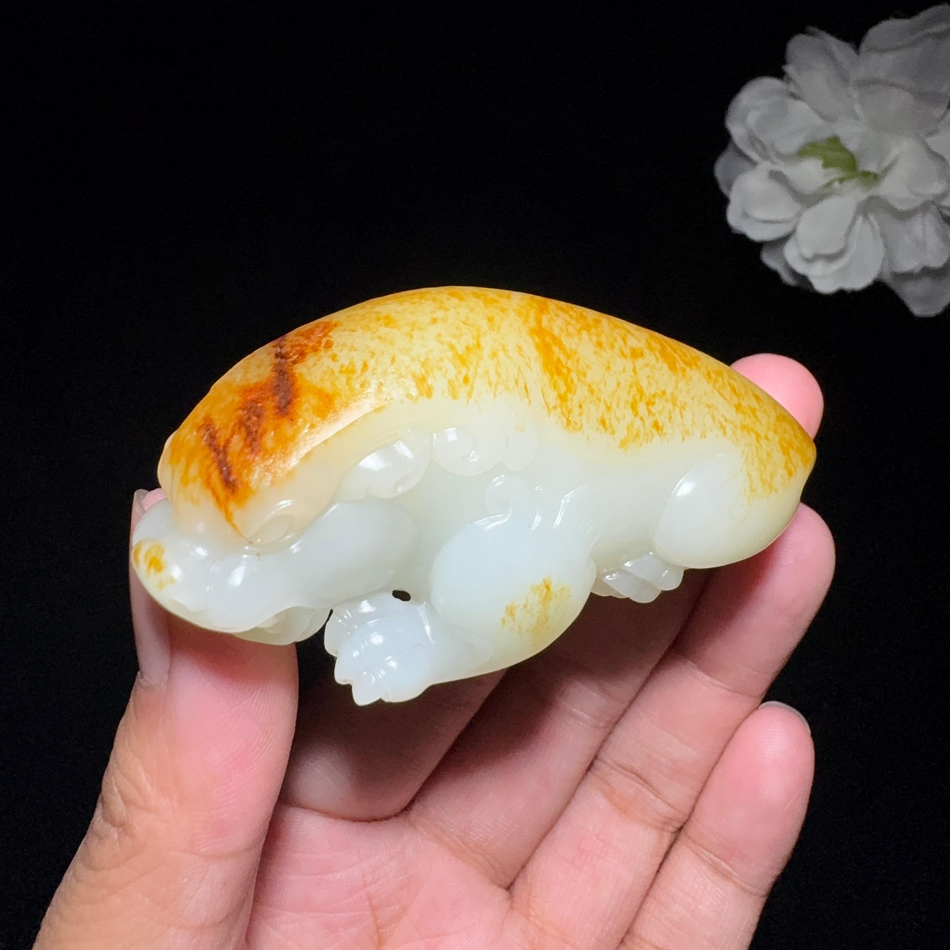 和田玉籽料貔貅手把件（83.2g）