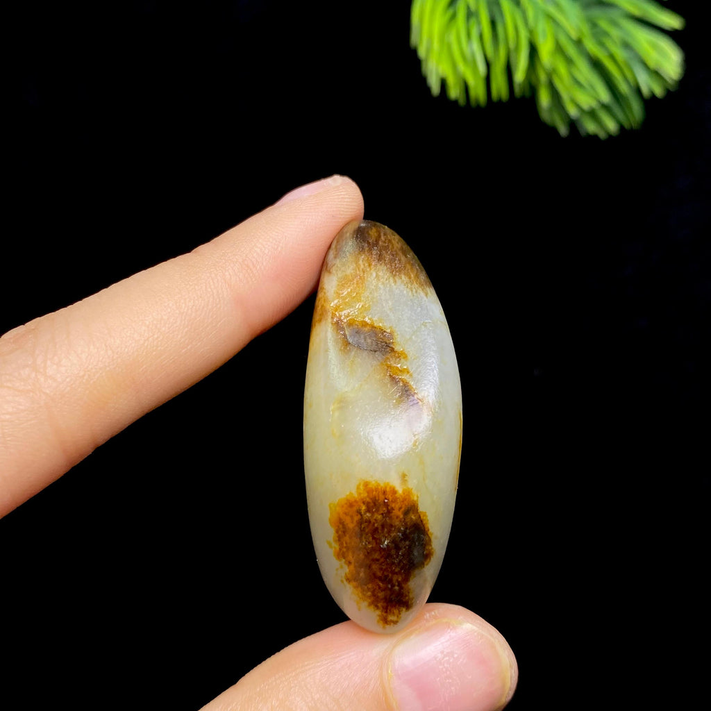 【超值推荐】和田玉秋梨皮籽料（21.2g）