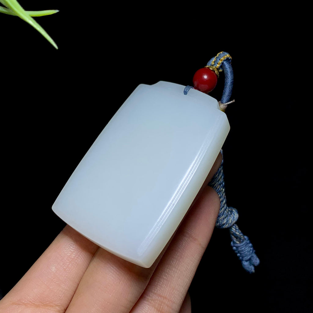 和田山料羊脂白玉无事牌（61.7g）