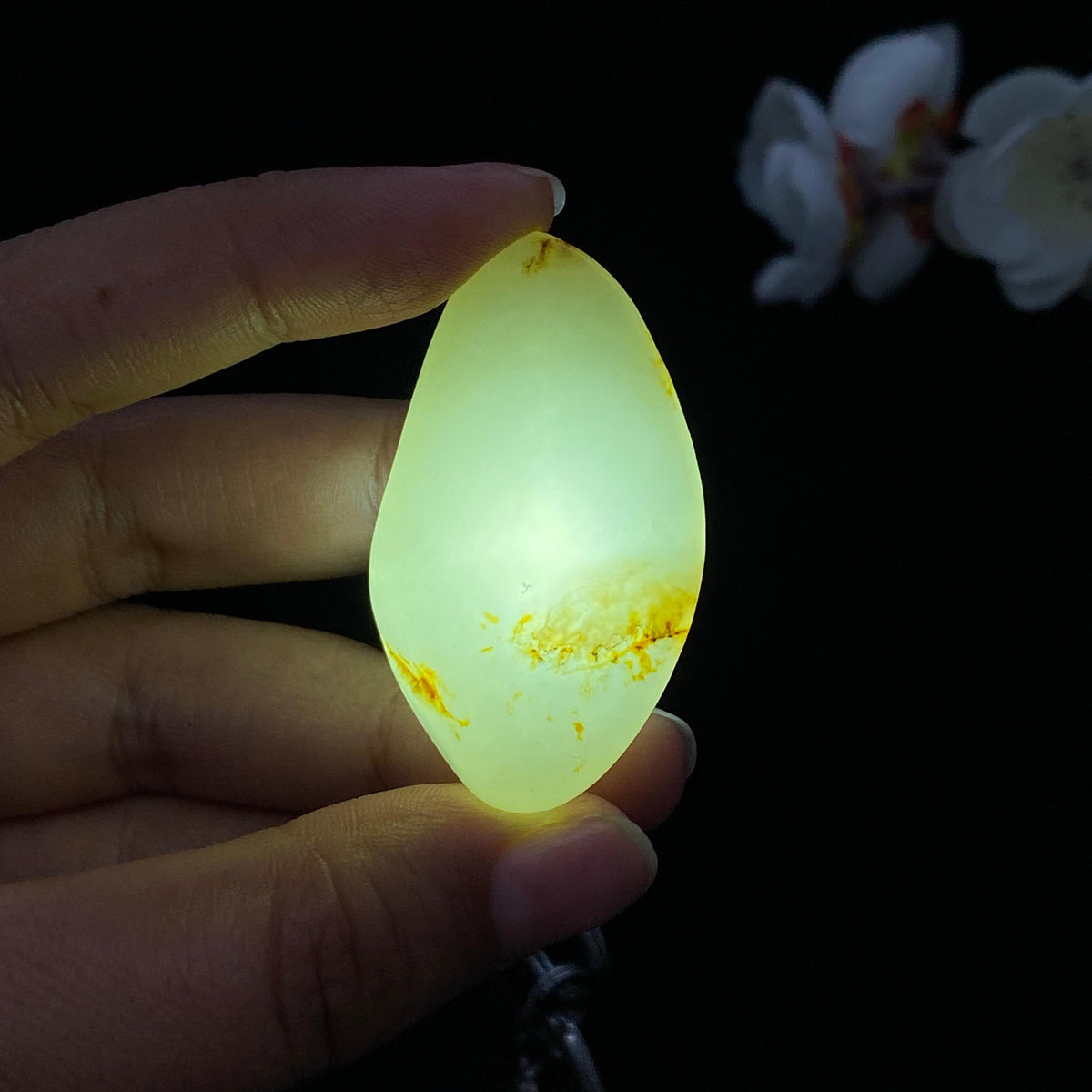 和田玉白玉带洒金皮籽料挂件（21.1g）