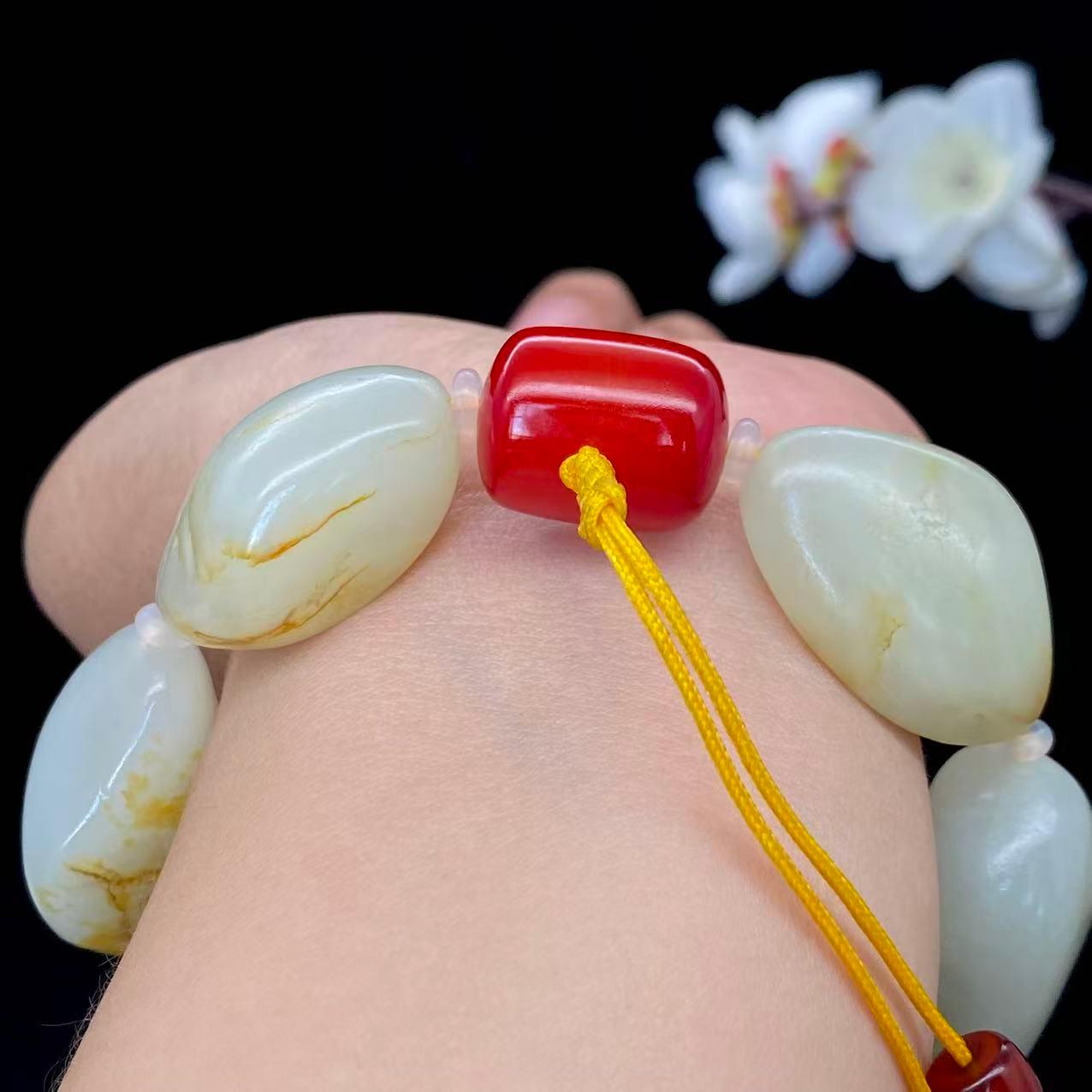 和田玉洒金皮籽料【精品手串】（112g）