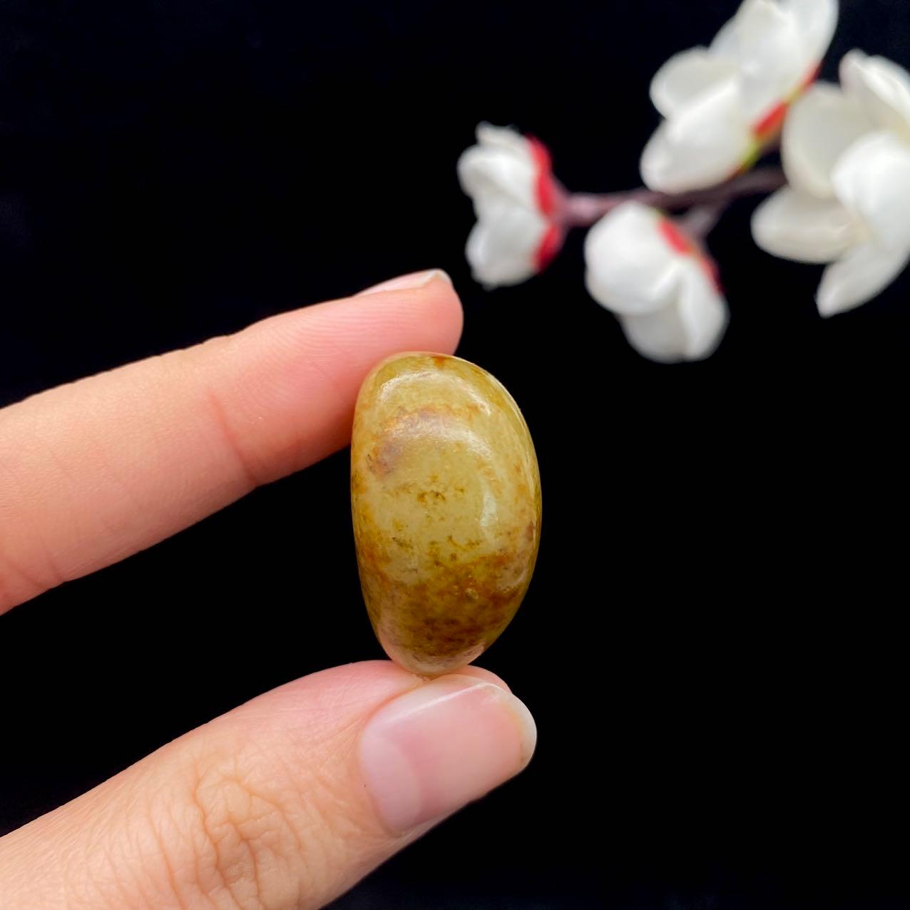 和田玉洒金皮籽料原石（15.9g）