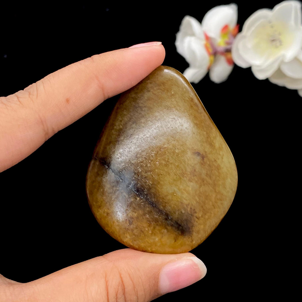 和田玉秋梨皮籽料大挂件（65.8g）