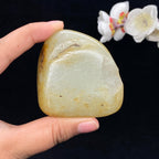 和田玉黄皮籽料大挂件（130g）