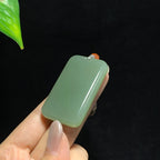 和田玉冰底湖水绿无事牌（36.0g）