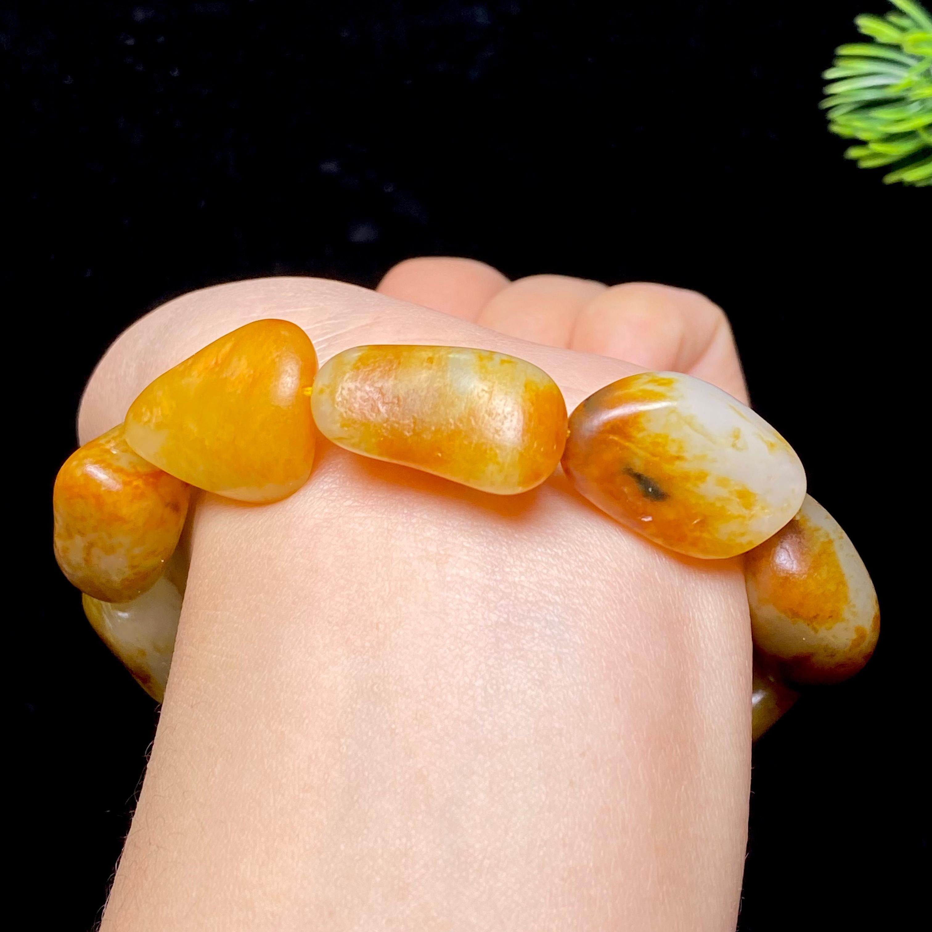 和田玉红皮籽料手串（56.6g）