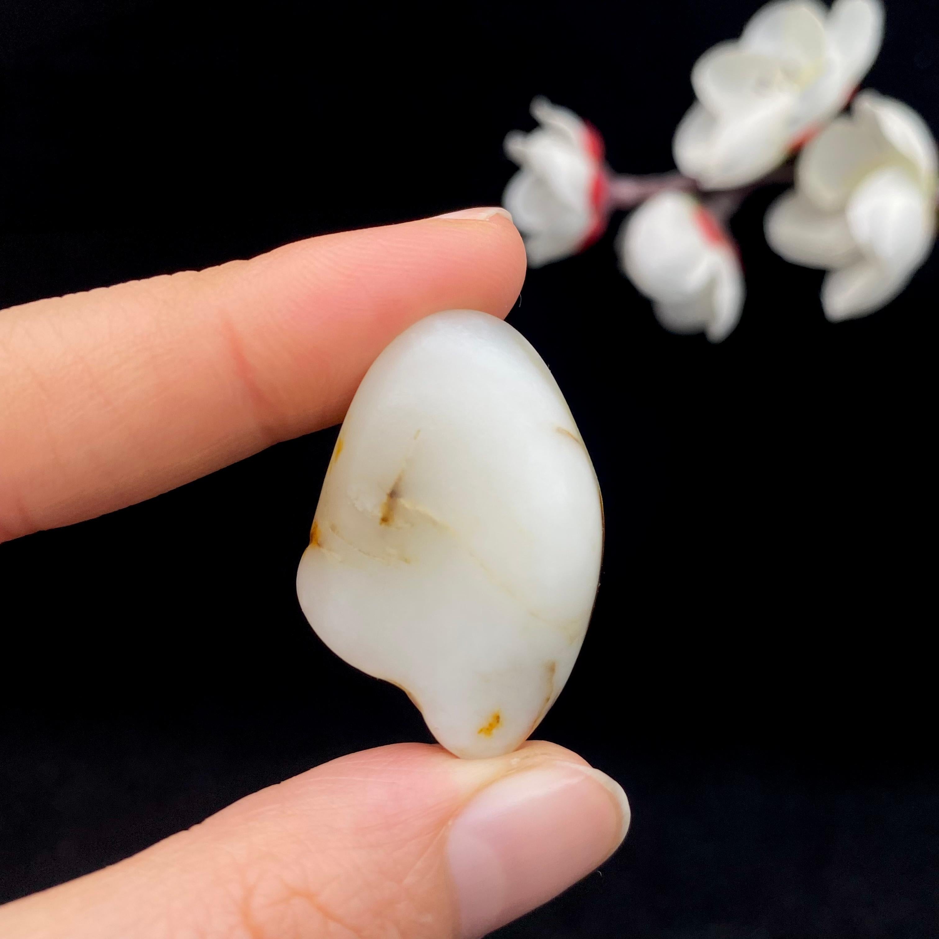 【超值推荐】和田玉黄皮籽料（14.5g）