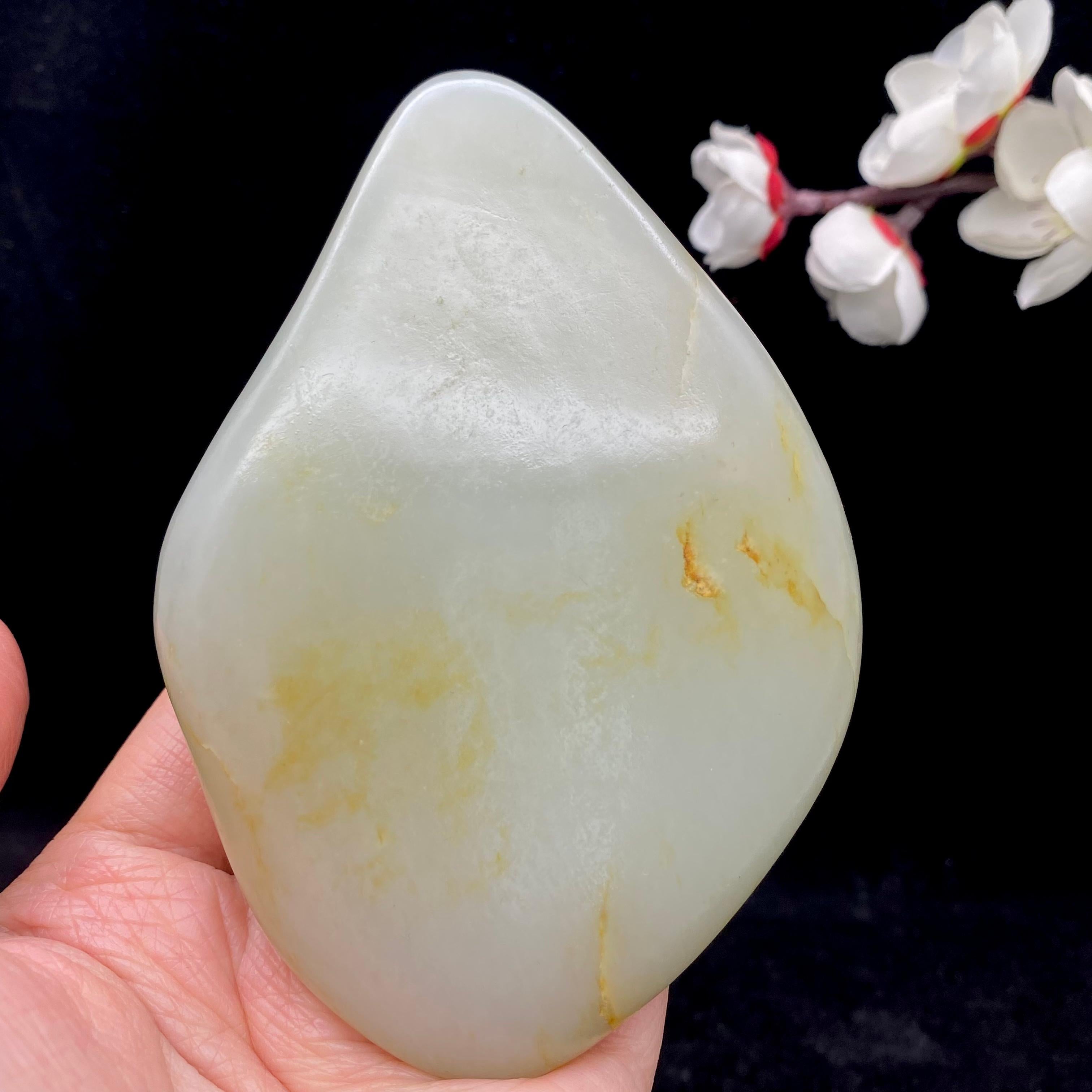 和田玉青白玉籽料原石（352.3g）