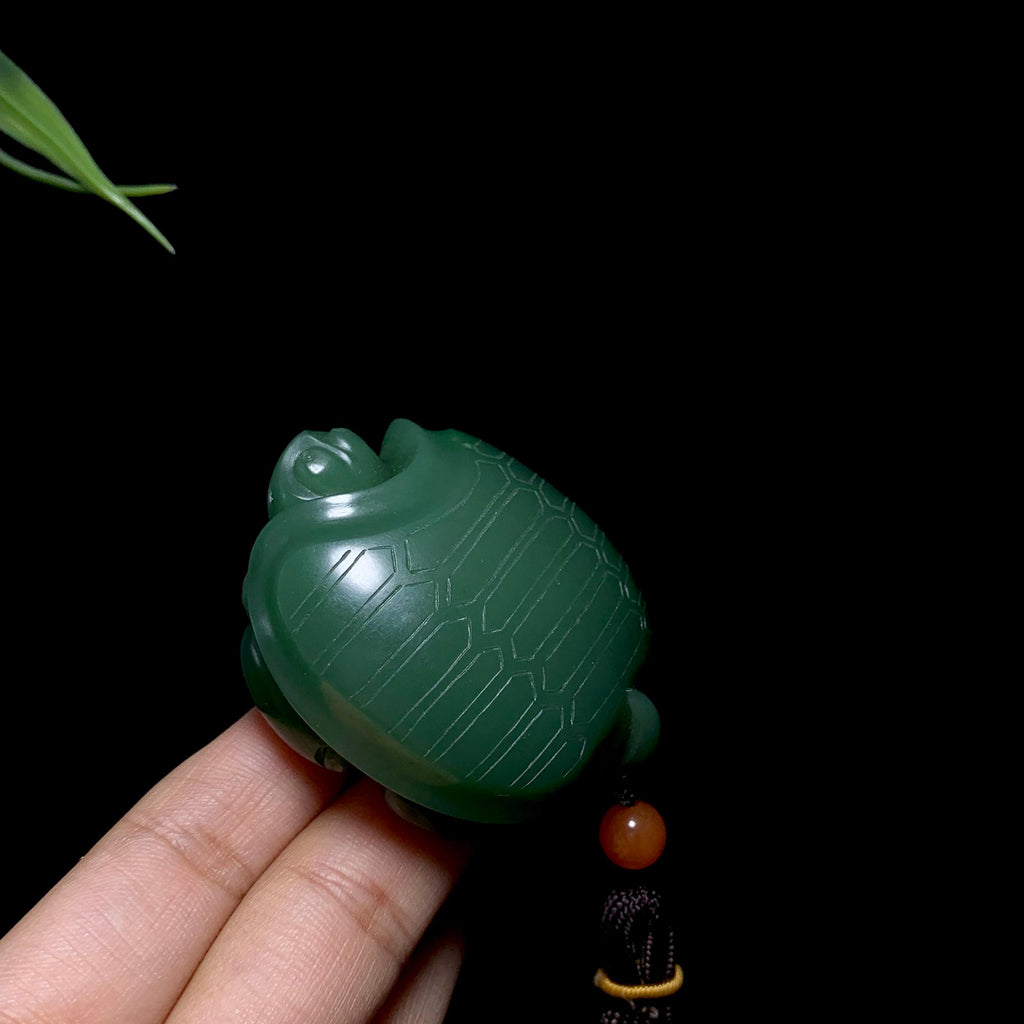 和田山料碧玉龙龟手把件（102.6g）