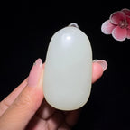 秒杀和田玉籽料平安无事牌（58.2g）
