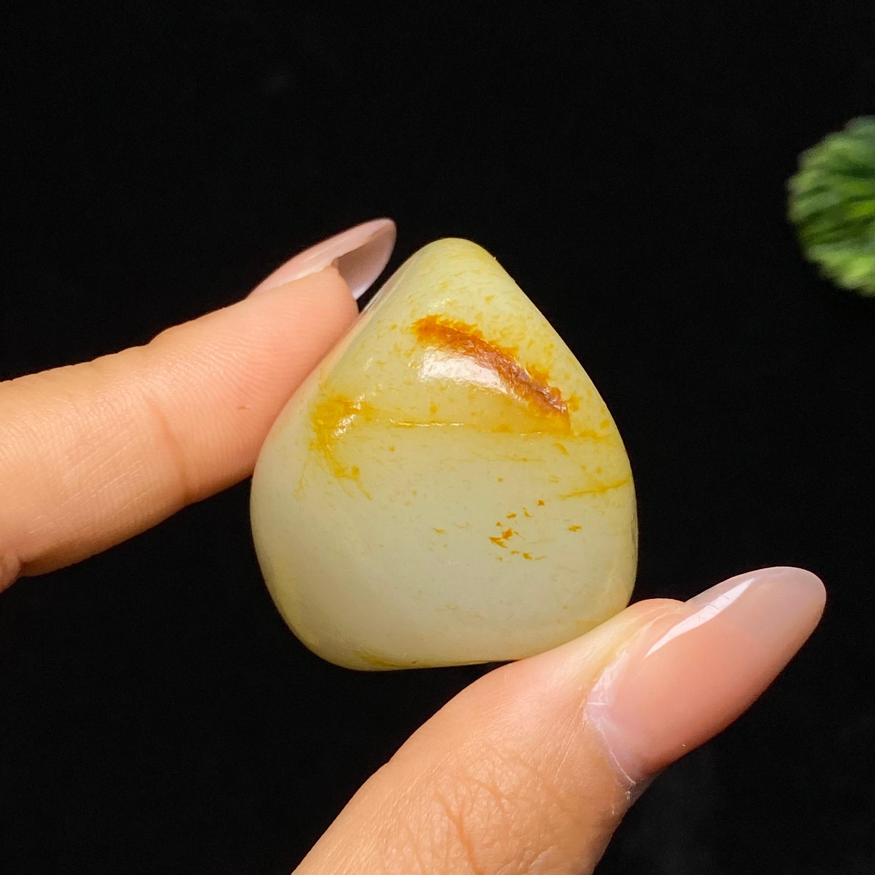 和田玉洒金皮籽料（45.66g）