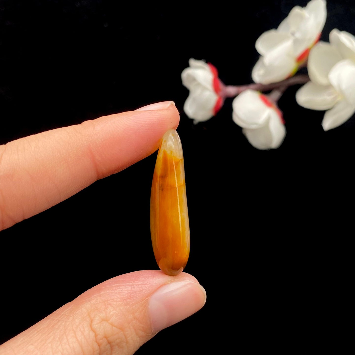 和田玉聚黄皮籽料原石（6.4g）