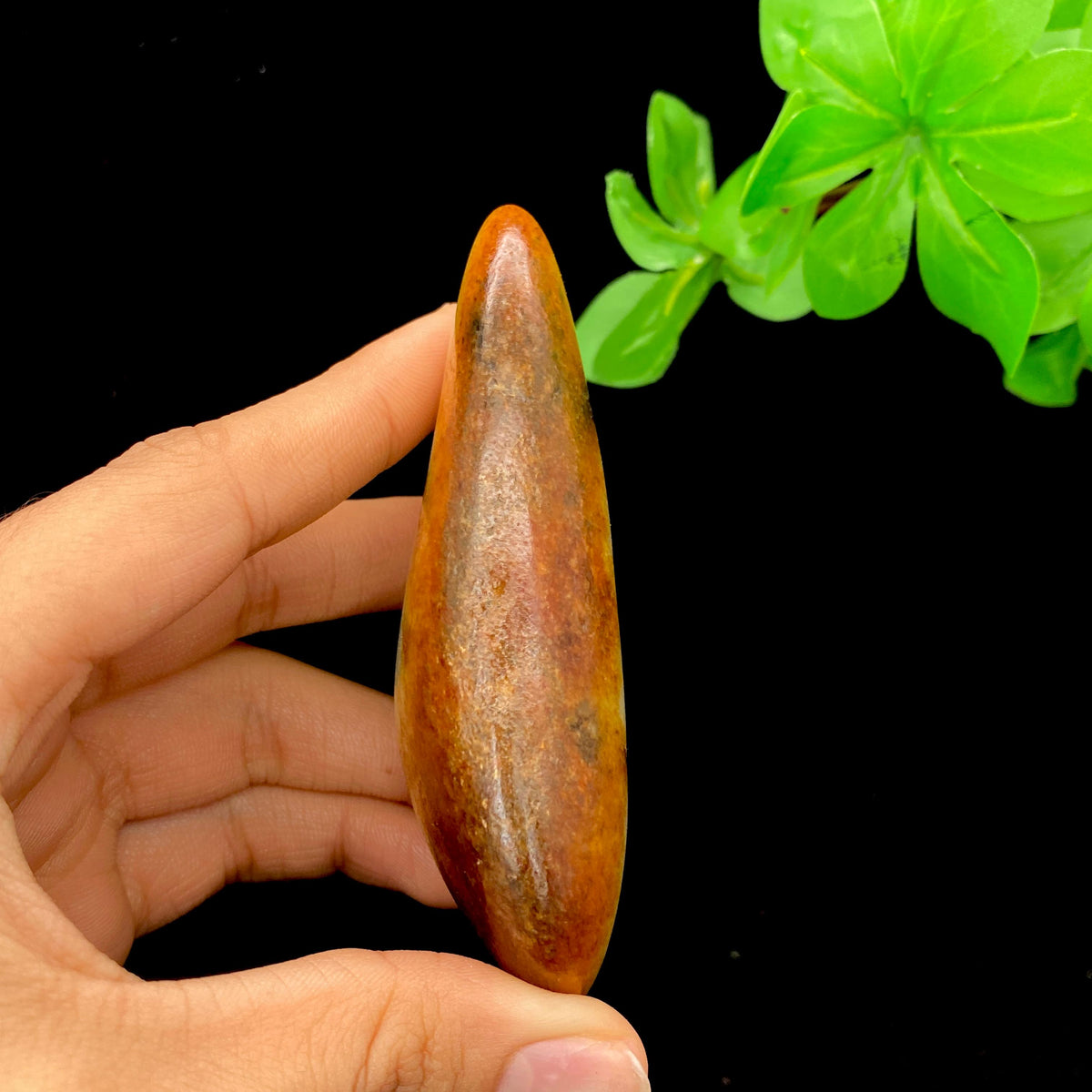 和田玉聚红皮籽料手把件（183.3g）