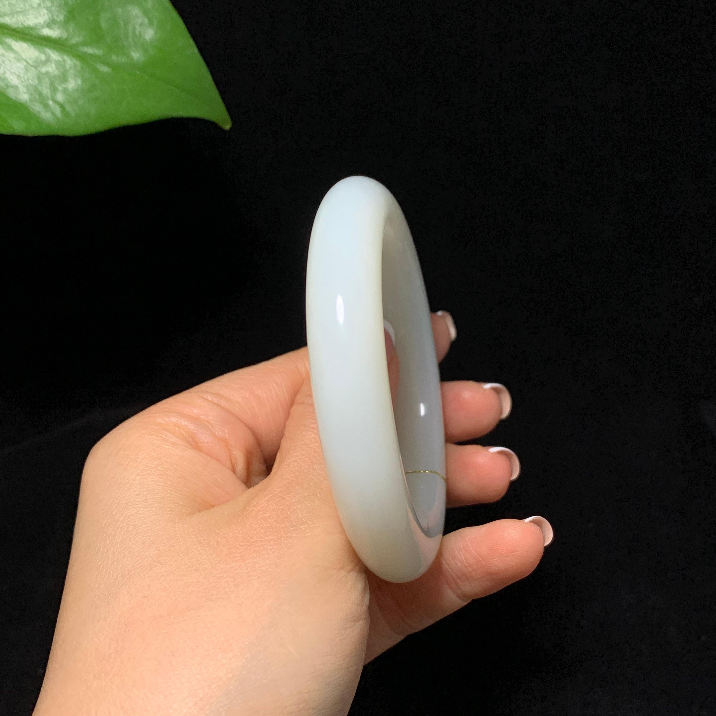高品质和田山料羊脂白玉手鐲（62.3g）