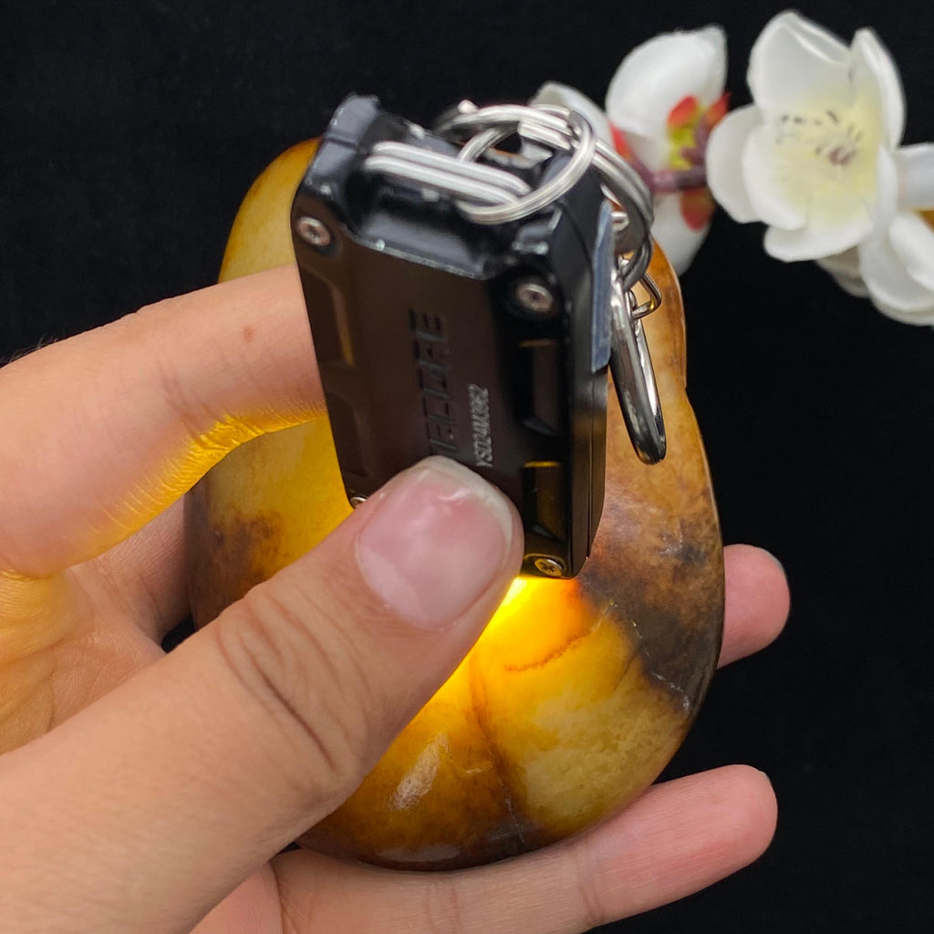 和田玉聚红皮籽料大手把件（345.3g）