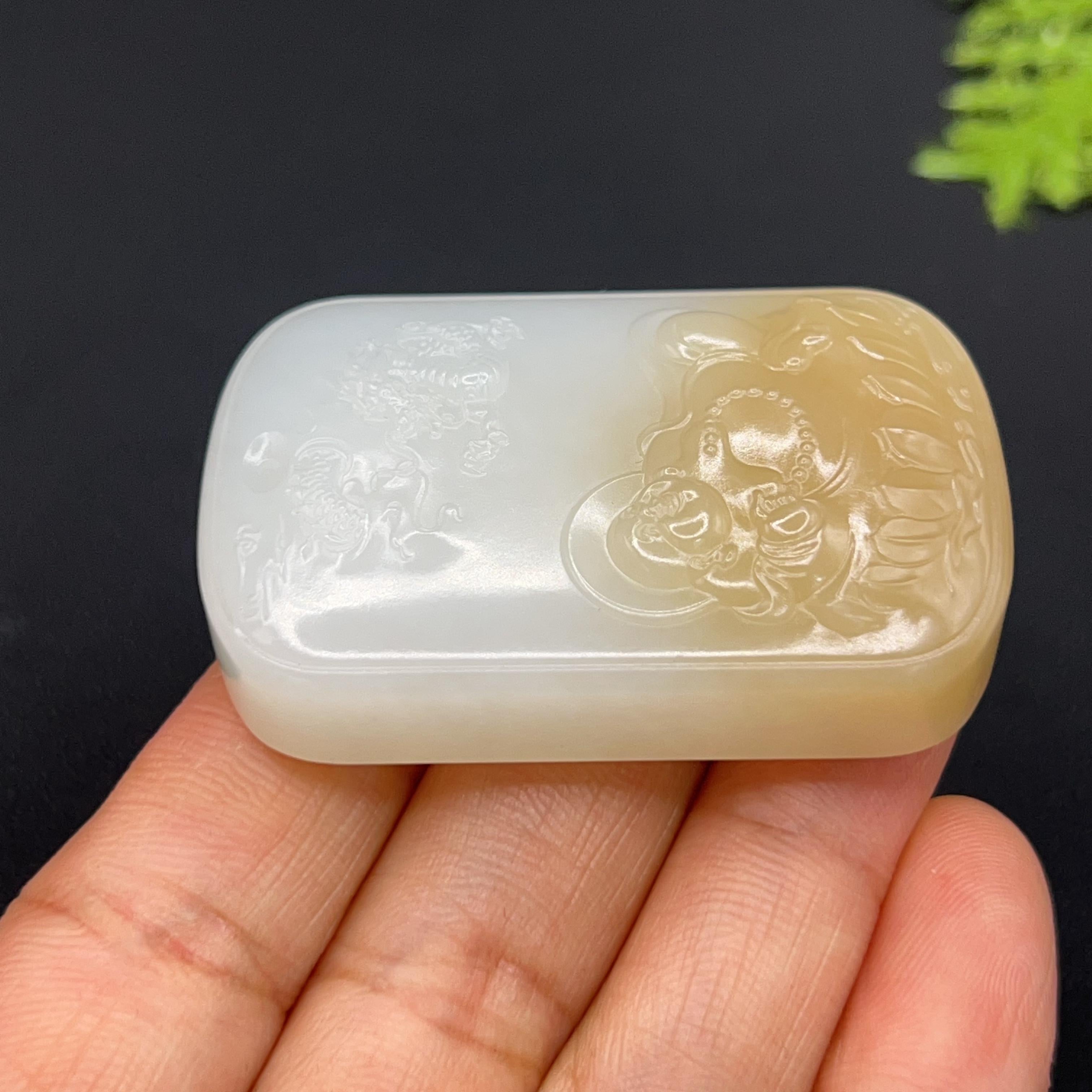 和田玉糖羊脂白玉弥勒佛玉牌（51.0g）